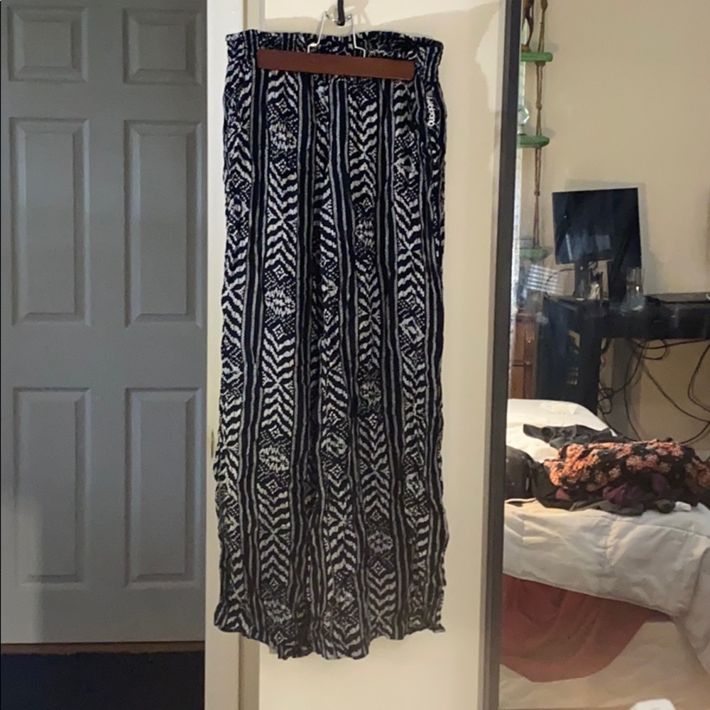 Billabong Black and White Pattern Thin Pants (M)